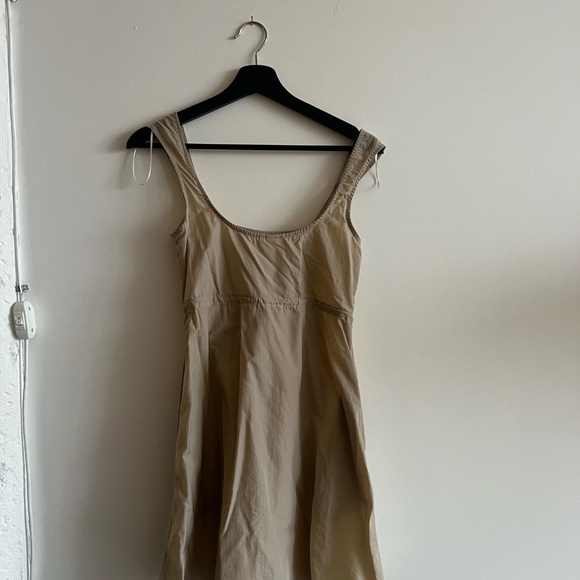 Tan and Cream nylon style Dress - Picture 3 of 5